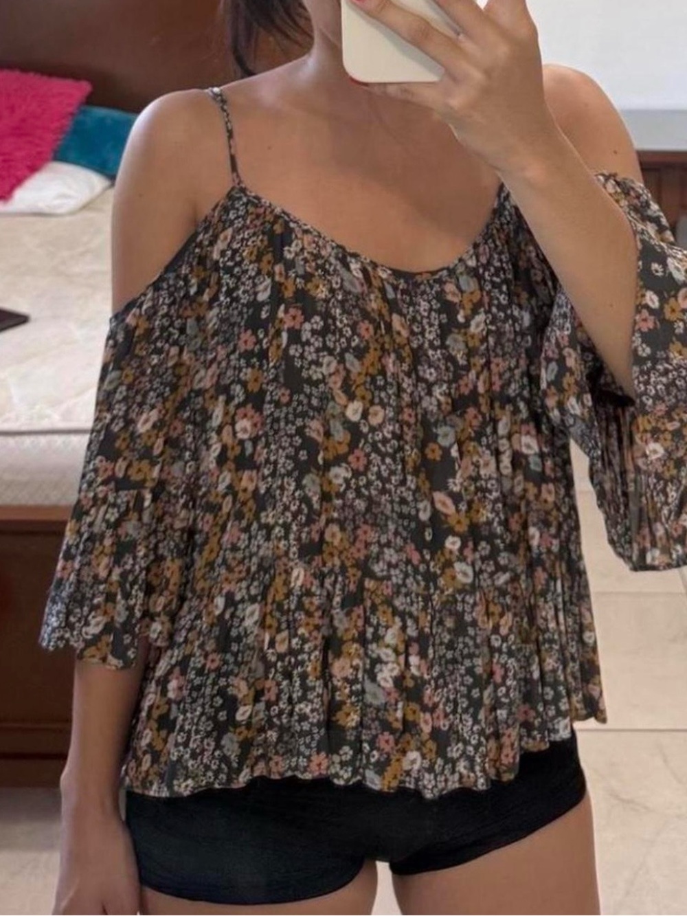 Forever 21 Black Floral Cold-Shoulder Blouse